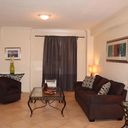 On Hollywood Beach - Affordable Two Bedrooms Sleeps 6 With Two Bathrooms Dania Beach Εξωτερικό φωτογραφία