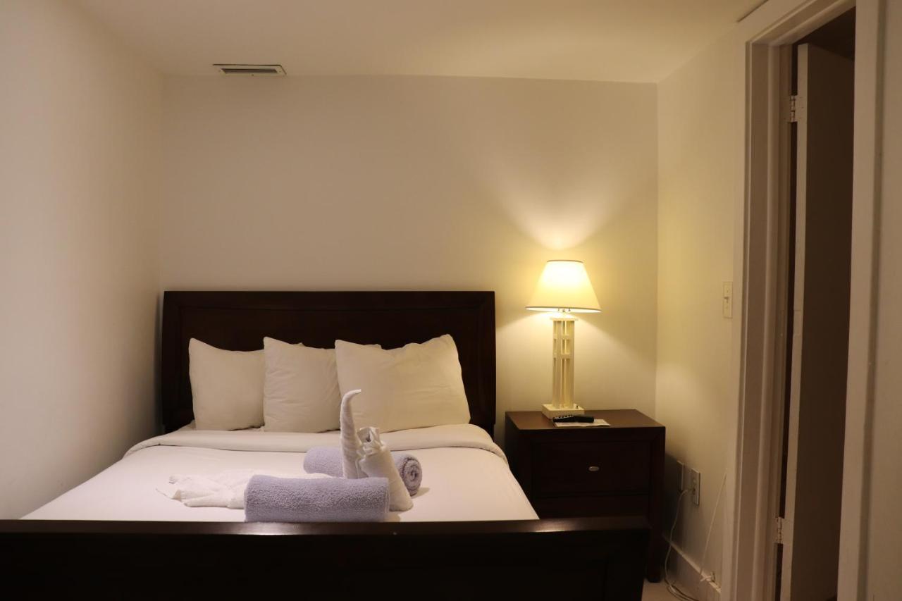 On Hollywood Beach - Affordable Two Bedrooms Sleeps 6 With Two Bathrooms Dania Beach Εξωτερικό φωτογραφία